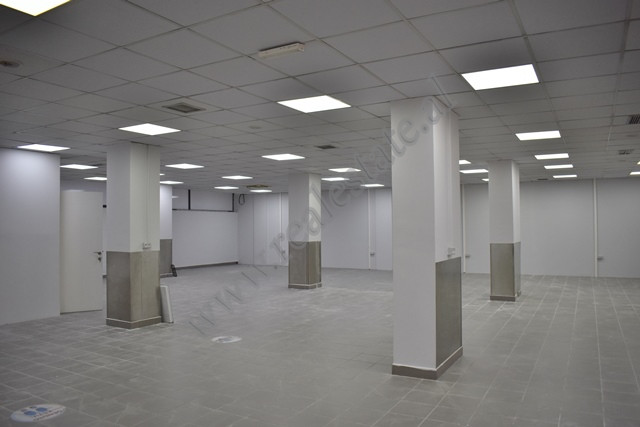 Store for rent in Zhan DArk Boulevard in Tirana, Albania